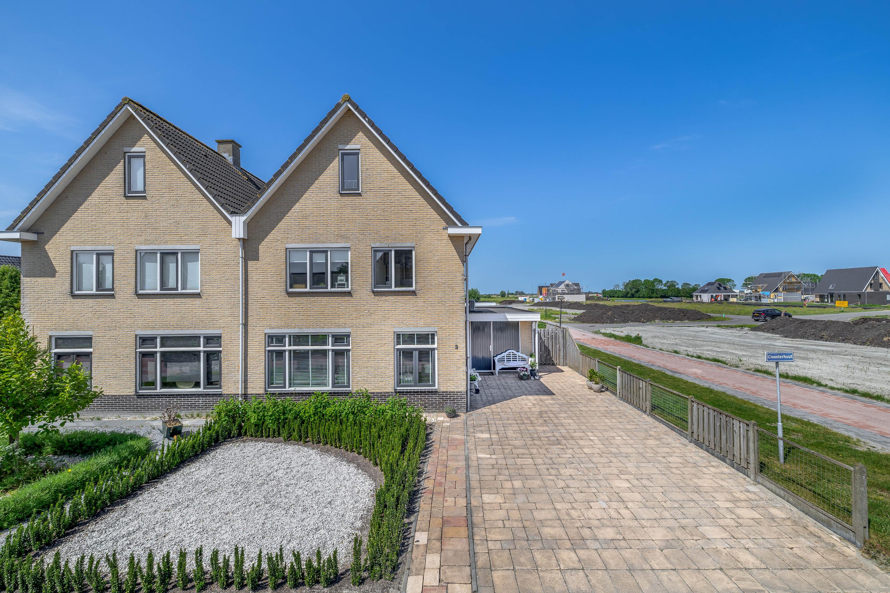 Twee-onder-één-kap te koop: Cloosterhout 2, Lemmer