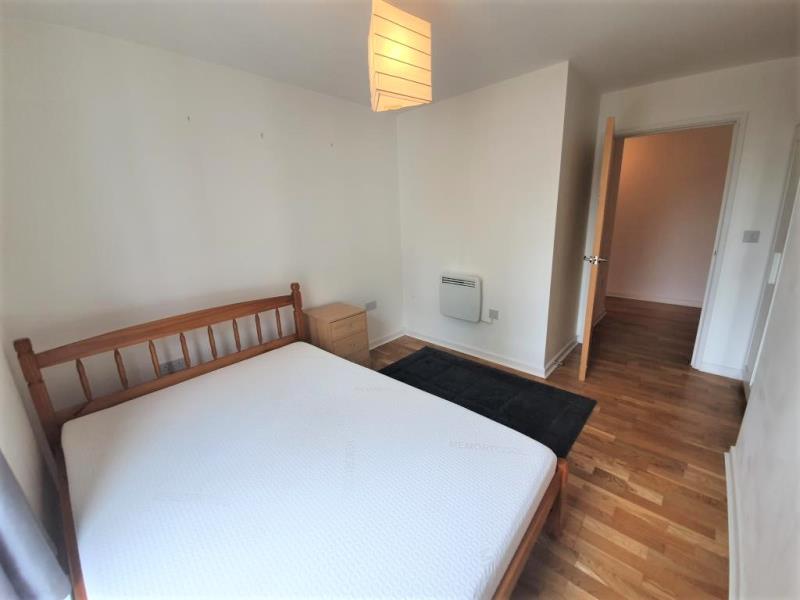 Flat Broadmead Road in Woking