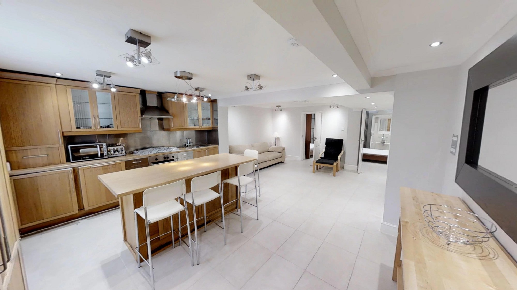 Flat Devonshire Road in Greater London