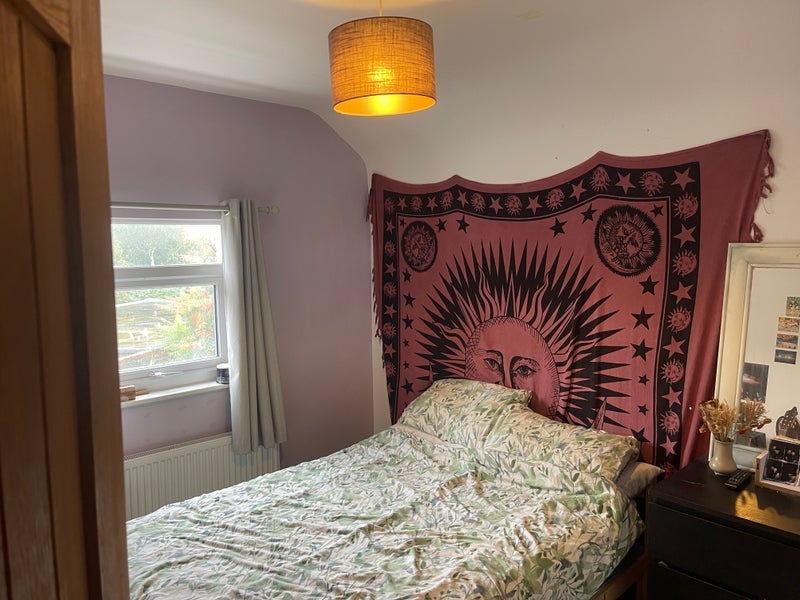 Room Rawden Place in Cardiff