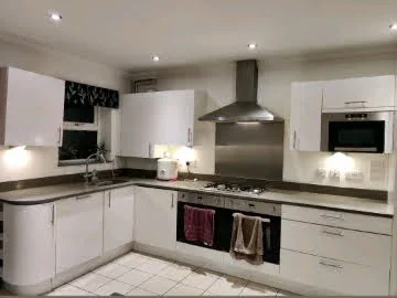 Room Keen's Road in Greater London