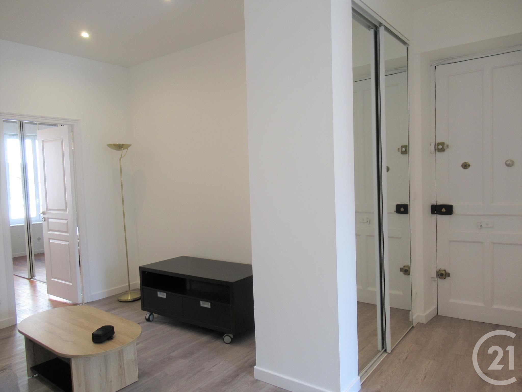 Flat Rue Cyrano in Lyon