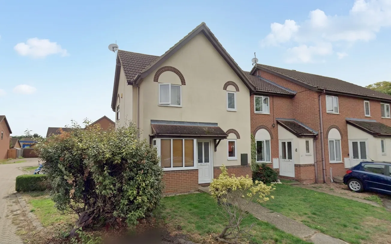 House Annesley Close in Huntingdonshire