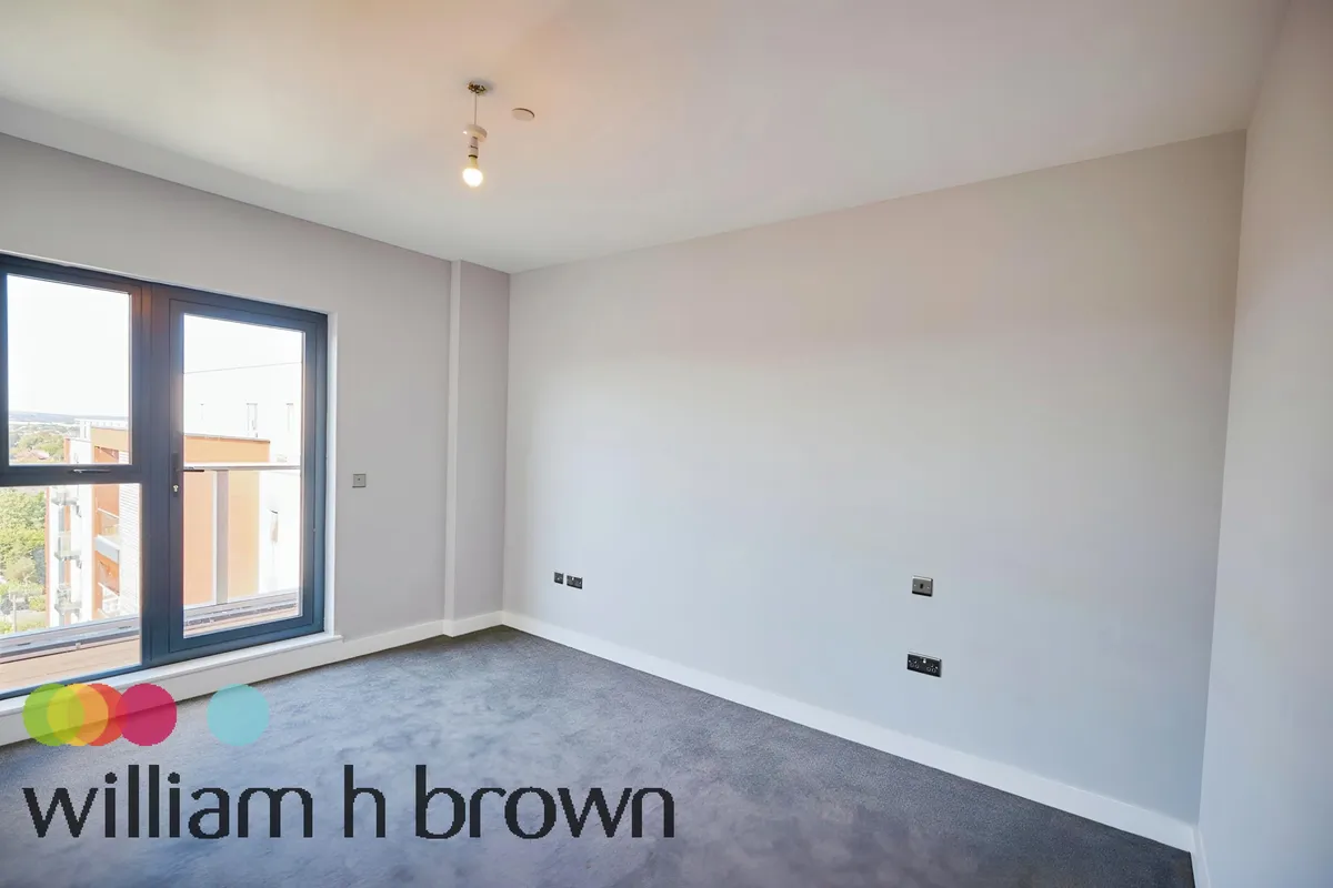 Flat Victoria Avenue in Southend-on-Sea