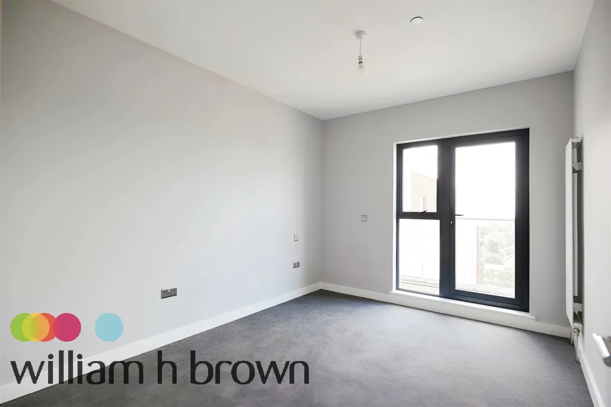 Flat Victoria Avenue in Southend-on-Sea