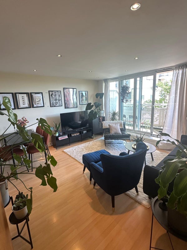 Room Wards Wharf Approach in Greater London