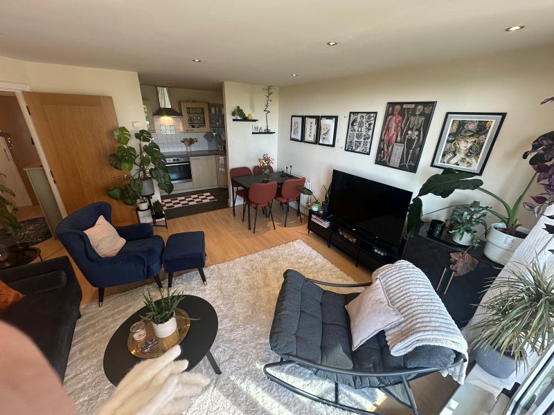 Room Wards Wharf Approach in Greater London