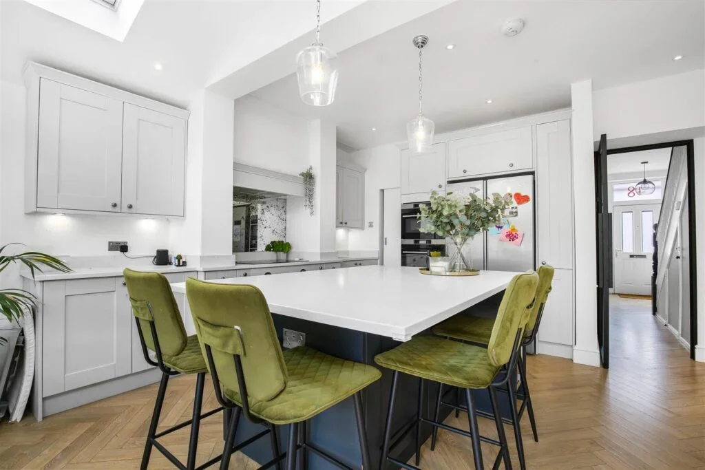House Orchard Road in Greater London