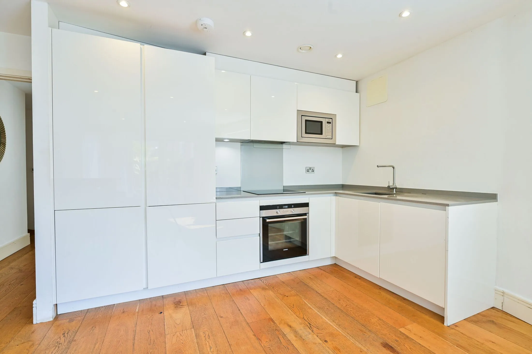 Flat Tisdall Place in Greater London