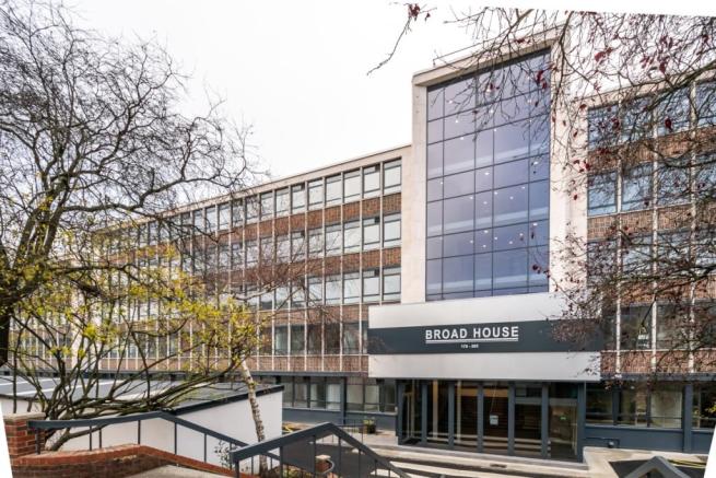 Flat Rayners Lane in Greater London
