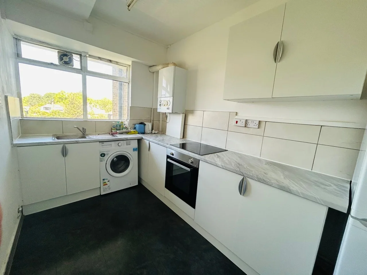 Room Rochester Square in Greater London