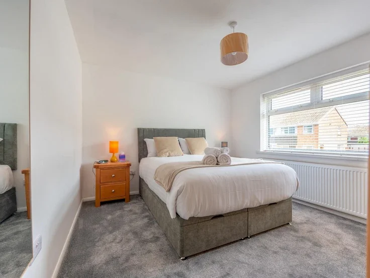 Flat Kinder Place in Newcastle-under-Lyme