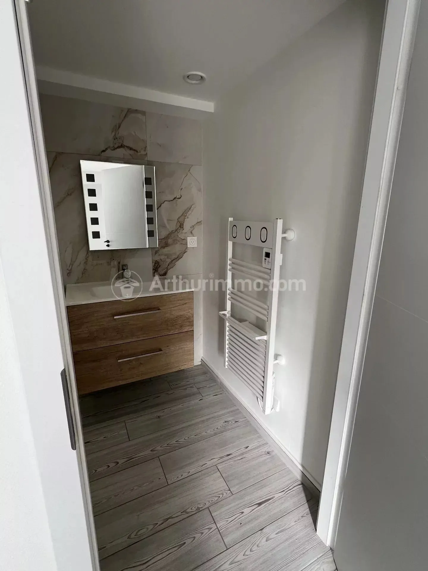 Appartement Rue des Alisiers à Argiésans