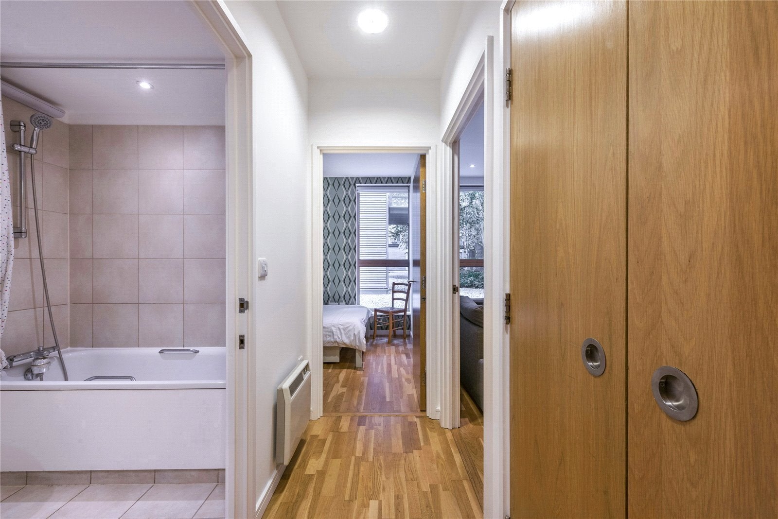 Flat Nile Street in Greater London