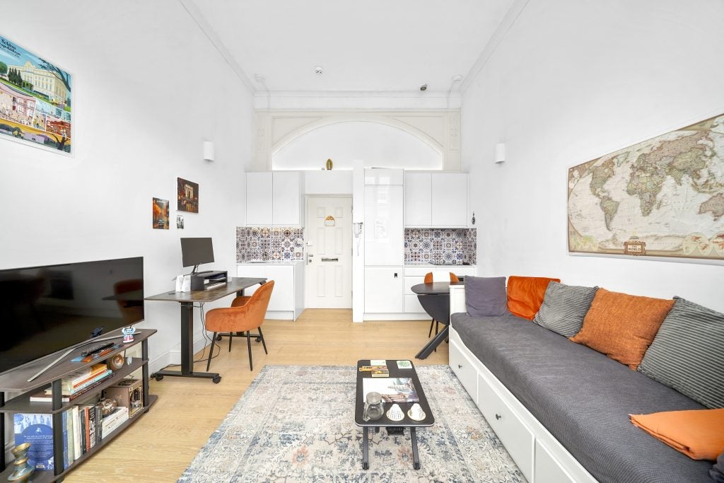 Flat Westbourne Terrace in City of Westminster