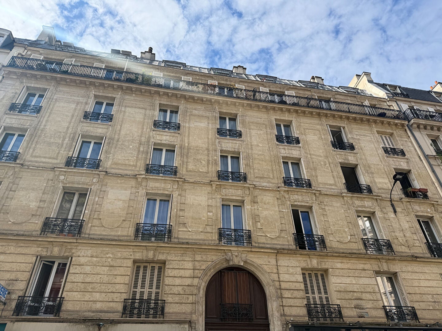 Flat Rue Lacuée in Paris