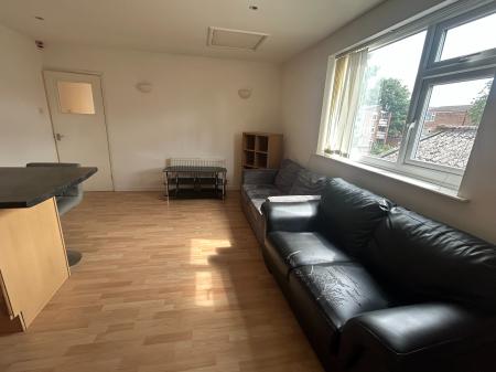 Flat Moira Street in Charnwood