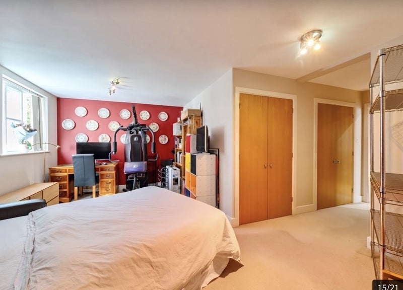 Room Victory Place in Greater London