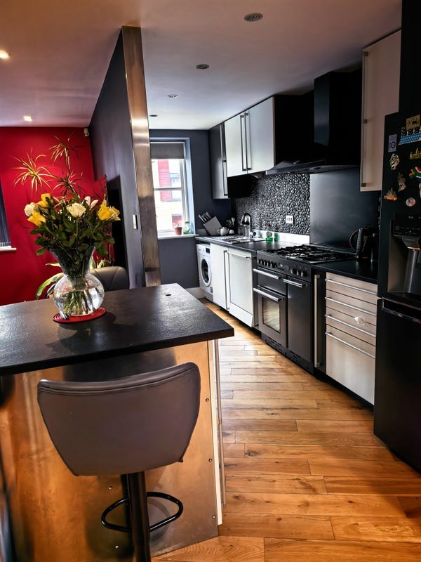 Room Victory Place in Greater London