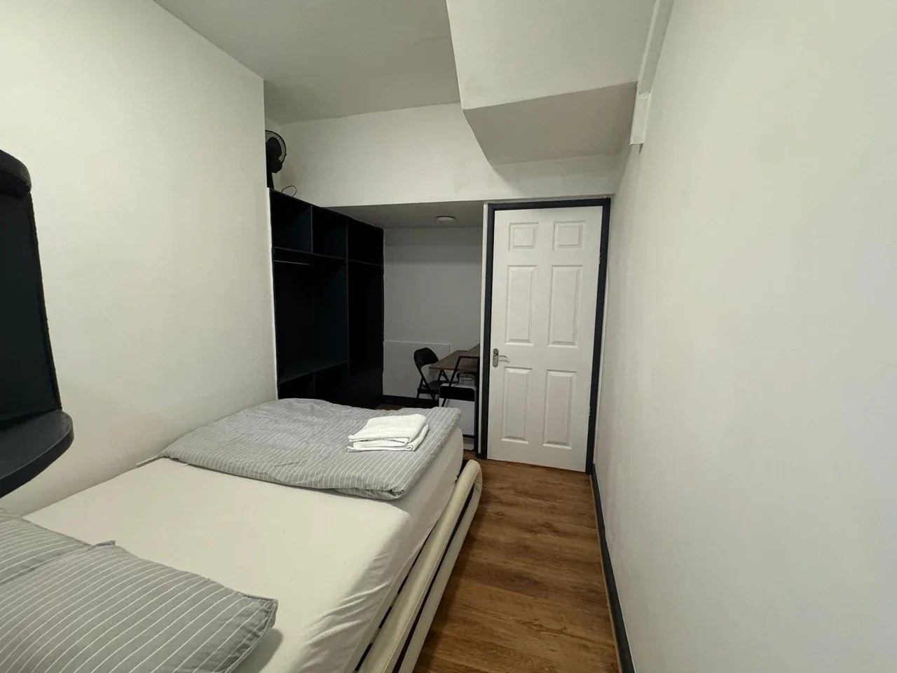 Flat Lever Street in Greater London