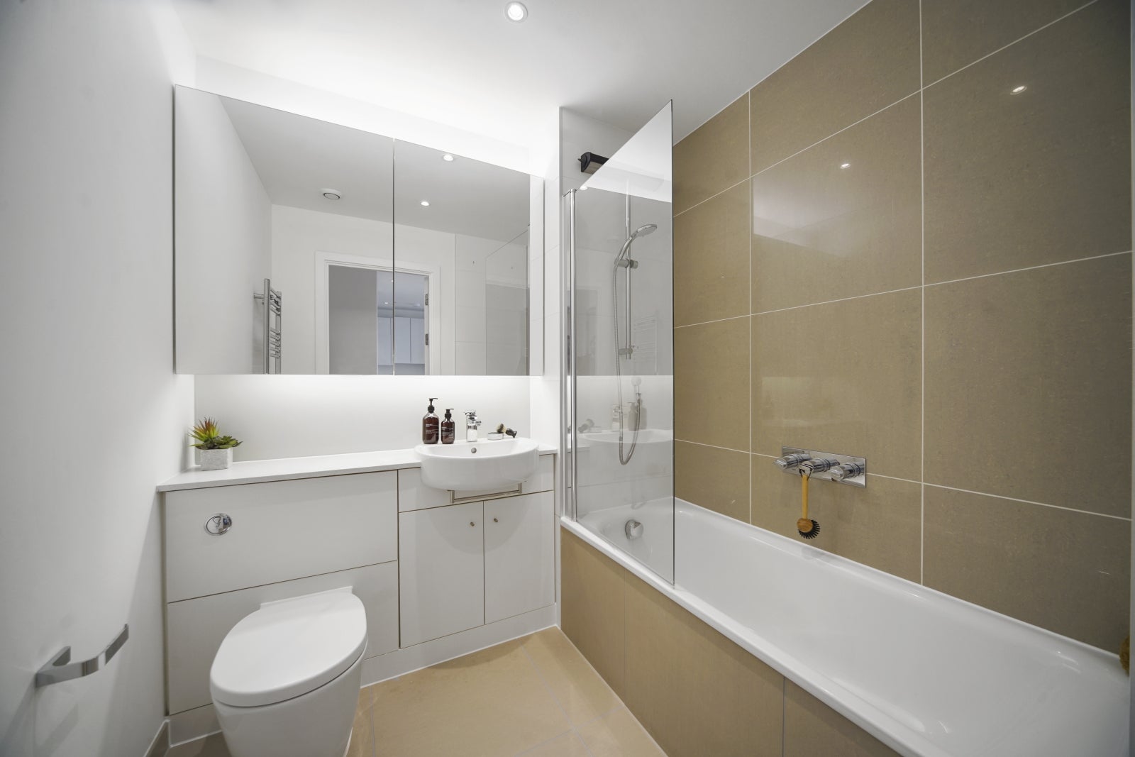 Flat Celebration Avenue in Greater London