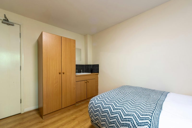 Room Cromwell Range in Manchester