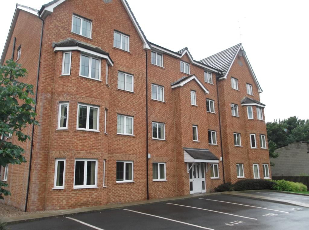 Flat Cromwell Mount in Wakefield