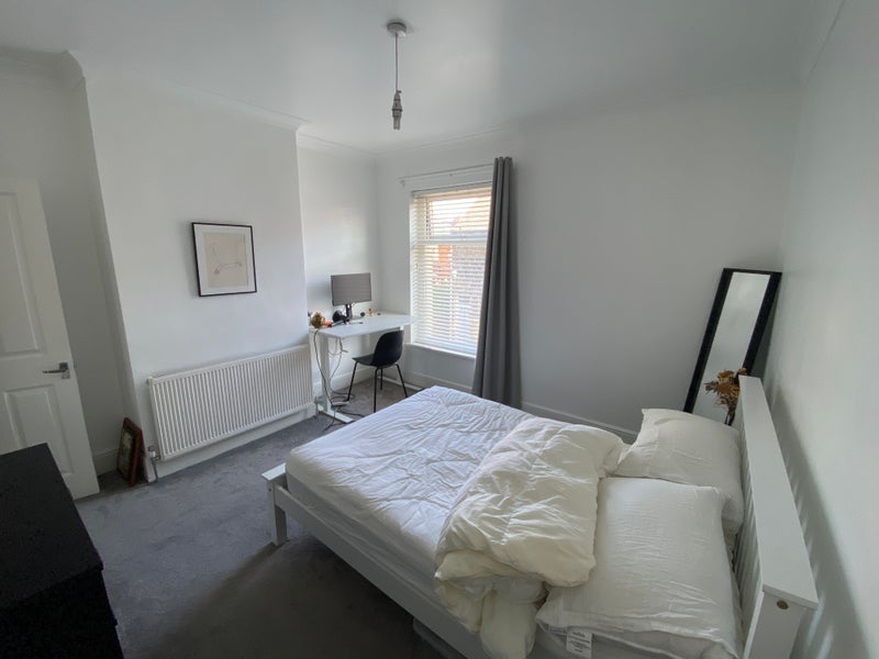 Room Bickerton Road in Sheffield