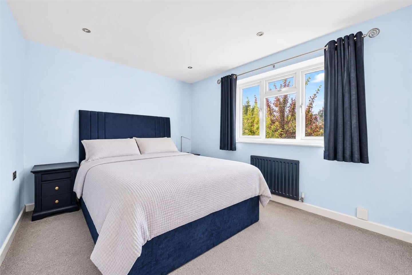 Flat Ridgebrook Road in Greater London