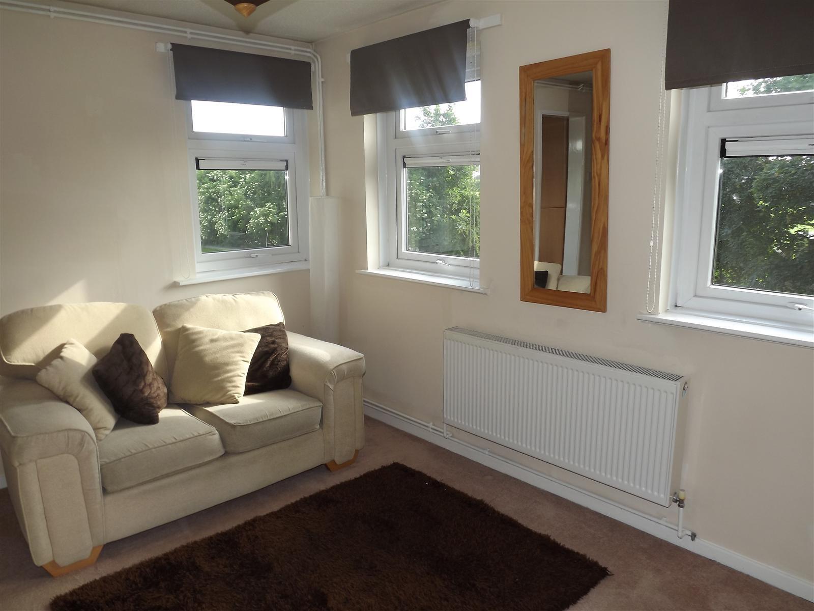 Flat Smallthorn Place in South Derbyshire