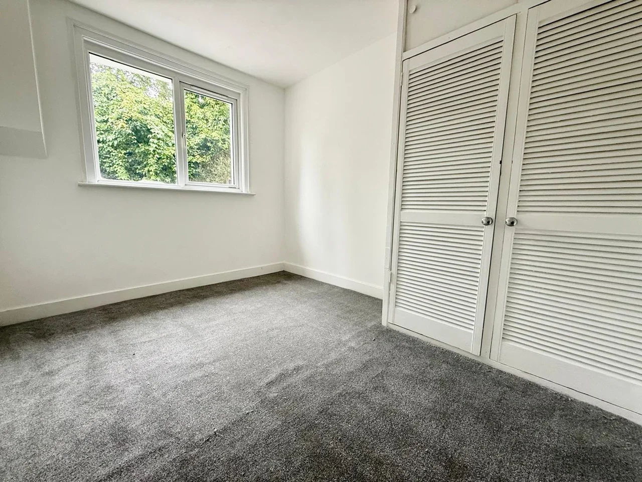 Flat Terrapin Road in Greater London