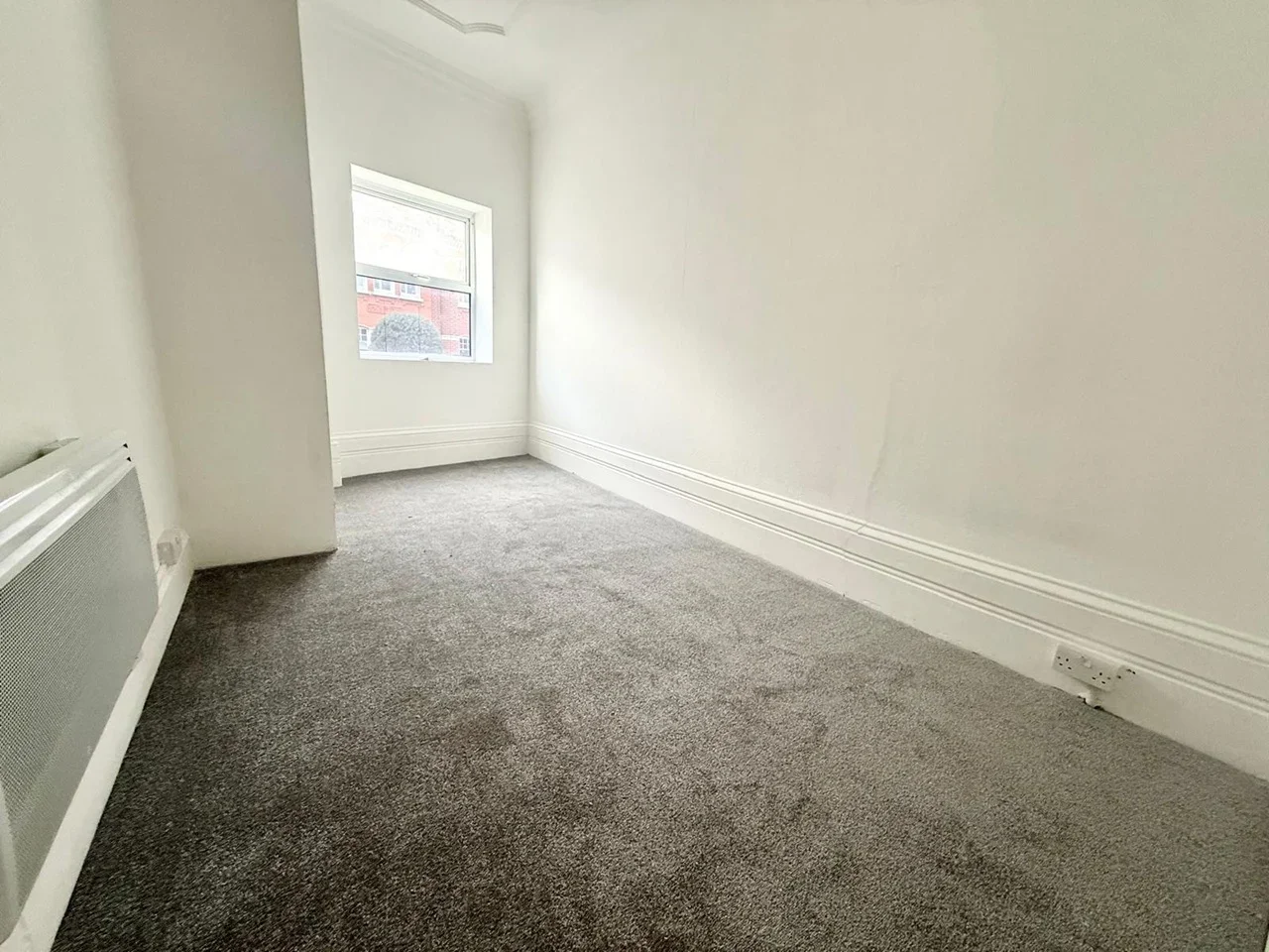 Flat Terrapin Road in Greater London