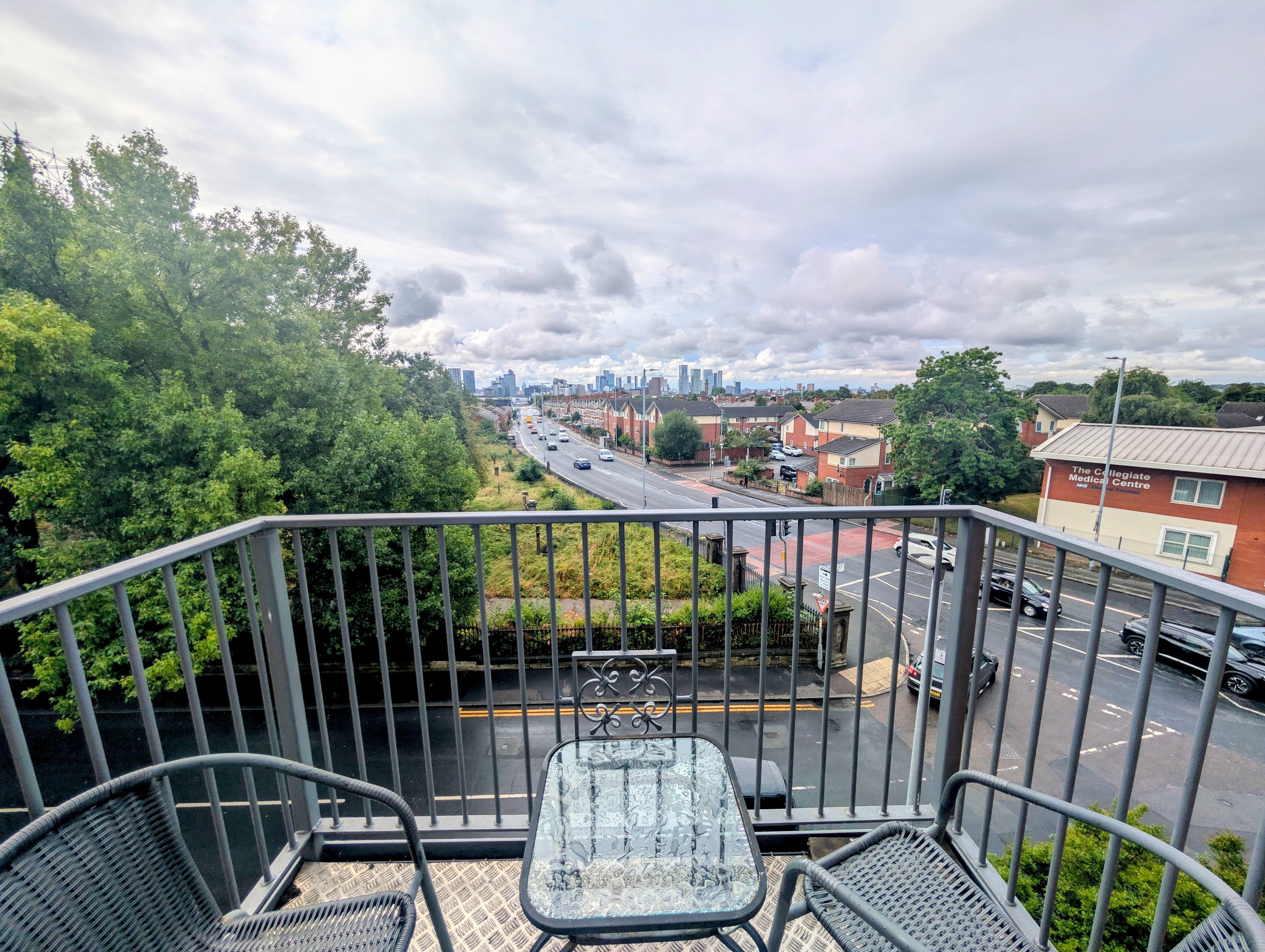 Flat Smedley Lane in Manchester