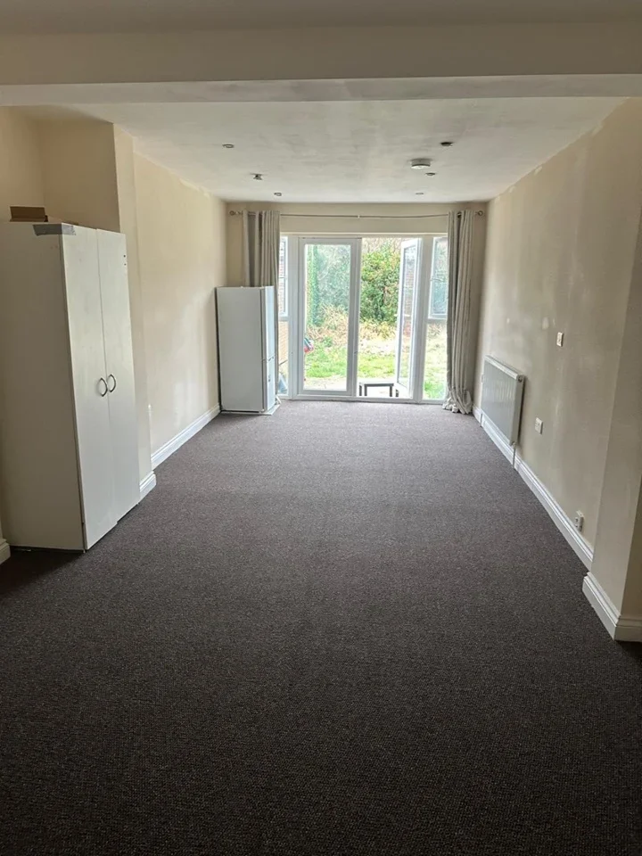 Room St Pauls Close in Greater London