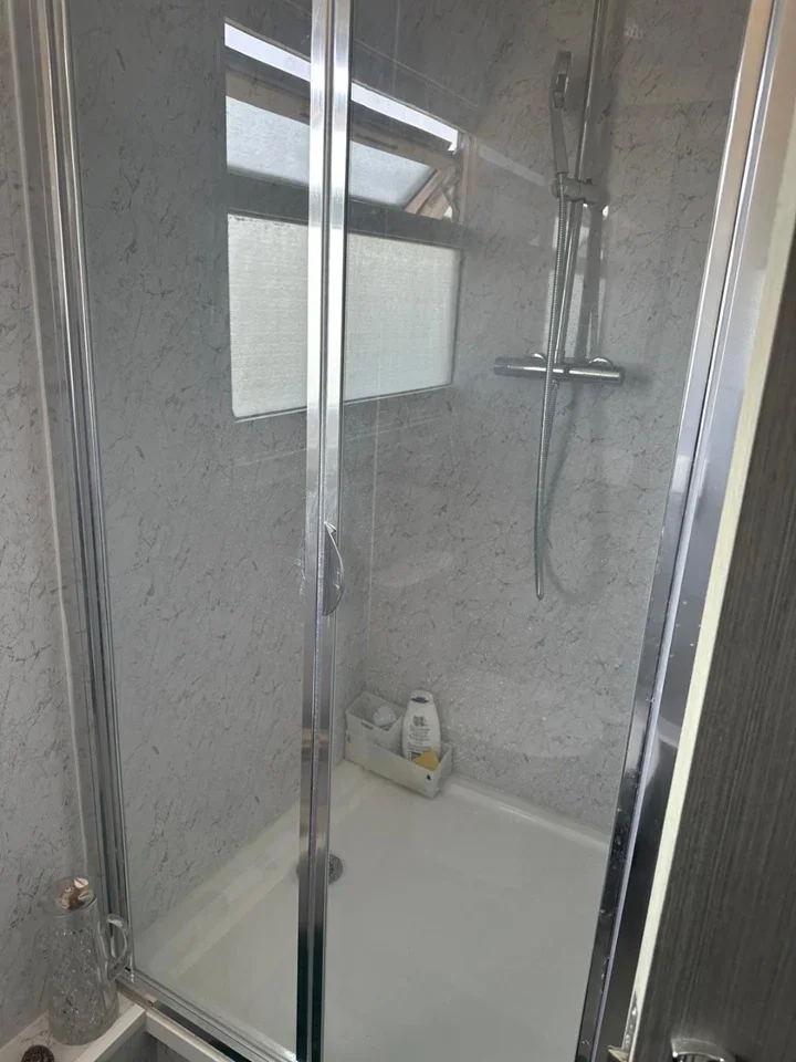 Flat Quantock Close in Slough