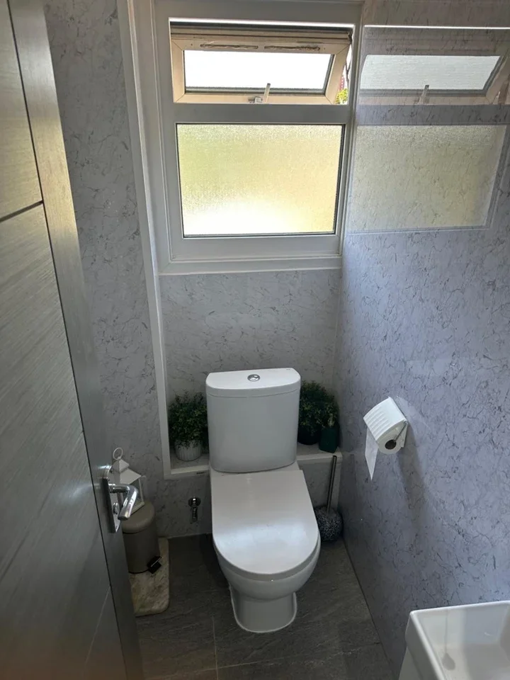 Flat Quantock Close in Slough