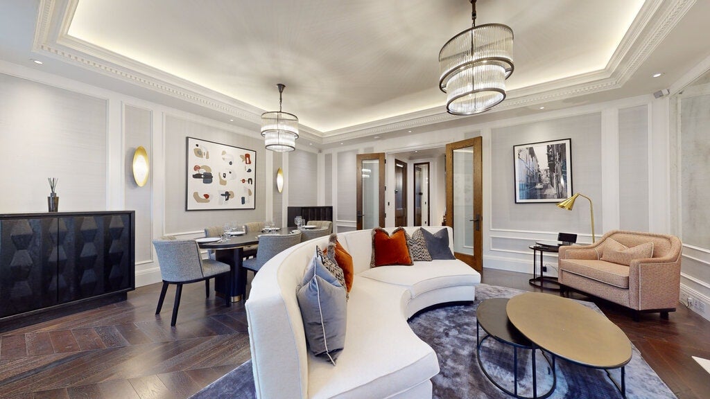 Flat Prince of Wales Terrace in Greater London