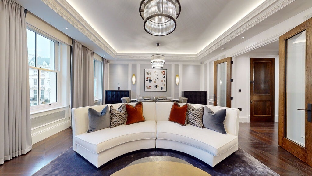 Flat Prince of Wales Terrace in Greater London