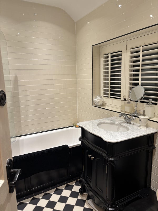 Room Wilkes Road in Brentwood