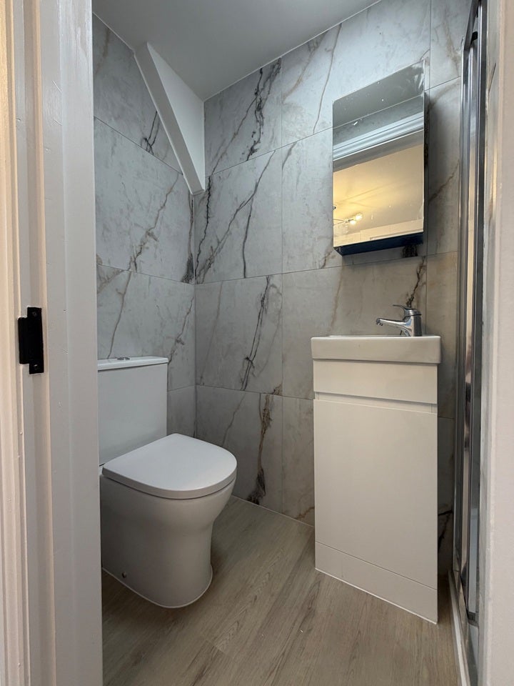 Flat Archibald Road in Greater London