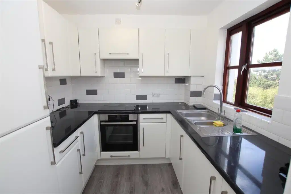 Flat Bishops Court in Dartford