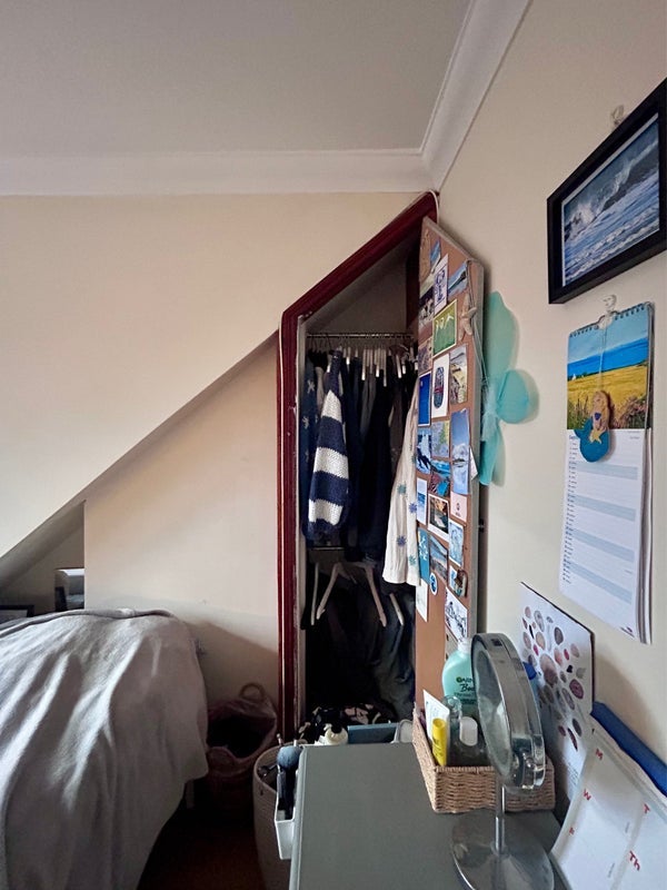 Room Coldharbour Road in Bristol