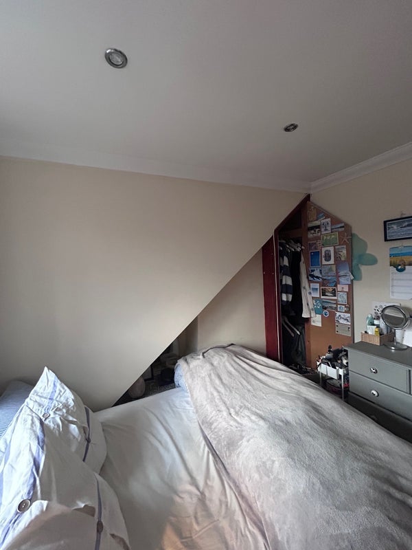 Room Coldharbour Road in Bristol