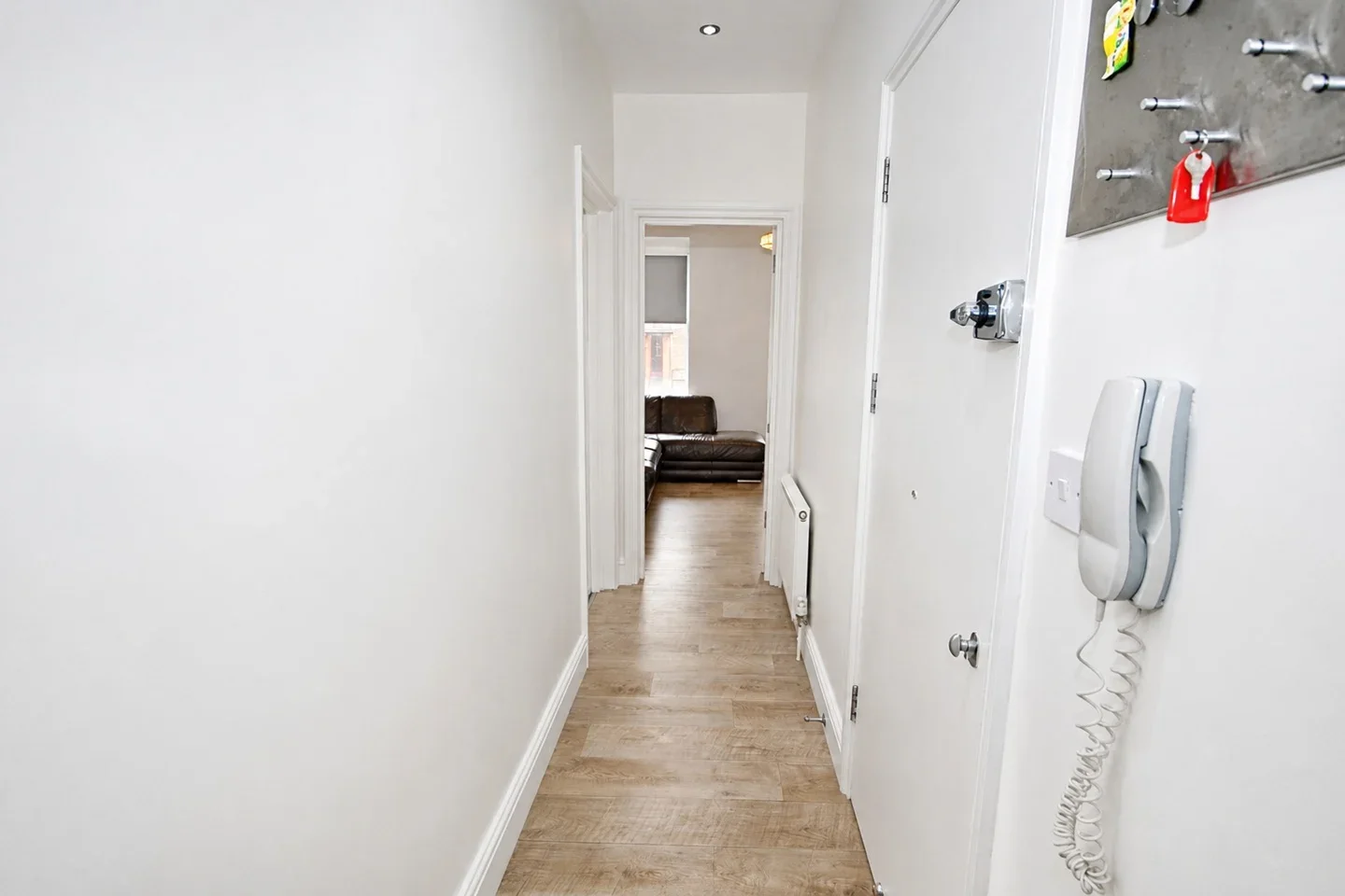 Flat Kingston Road in Greater London