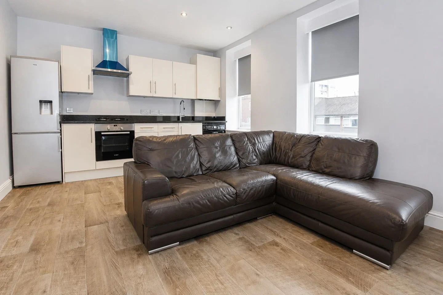 Flat Kingston Road in Greater London