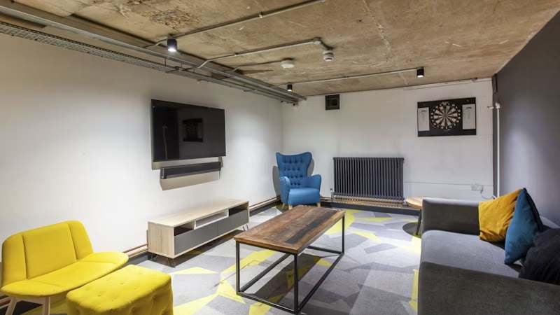 Room King's Road in Reading