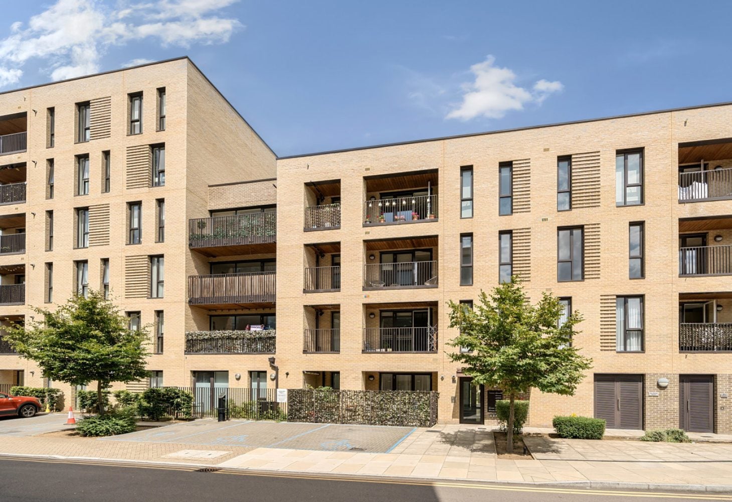 Flat Percival Avenue in Greater London