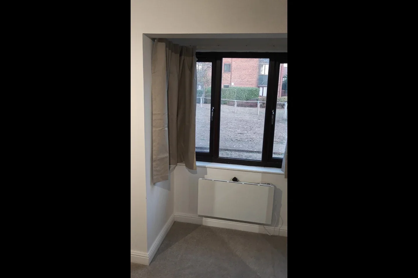 Flat Boxwood Close in Greater London