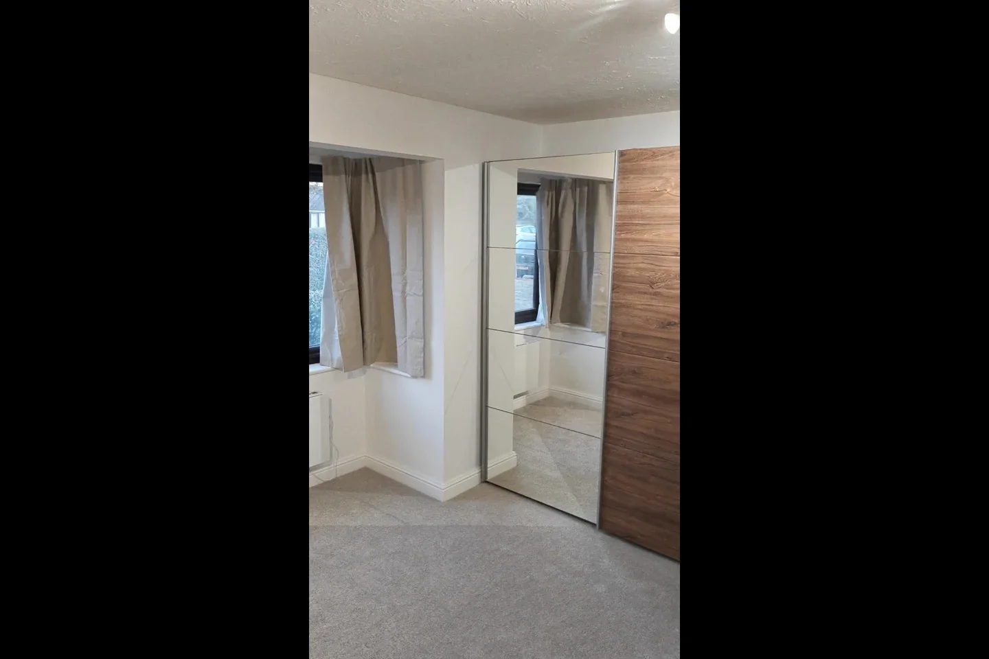 Flat Boxwood Close in Greater London