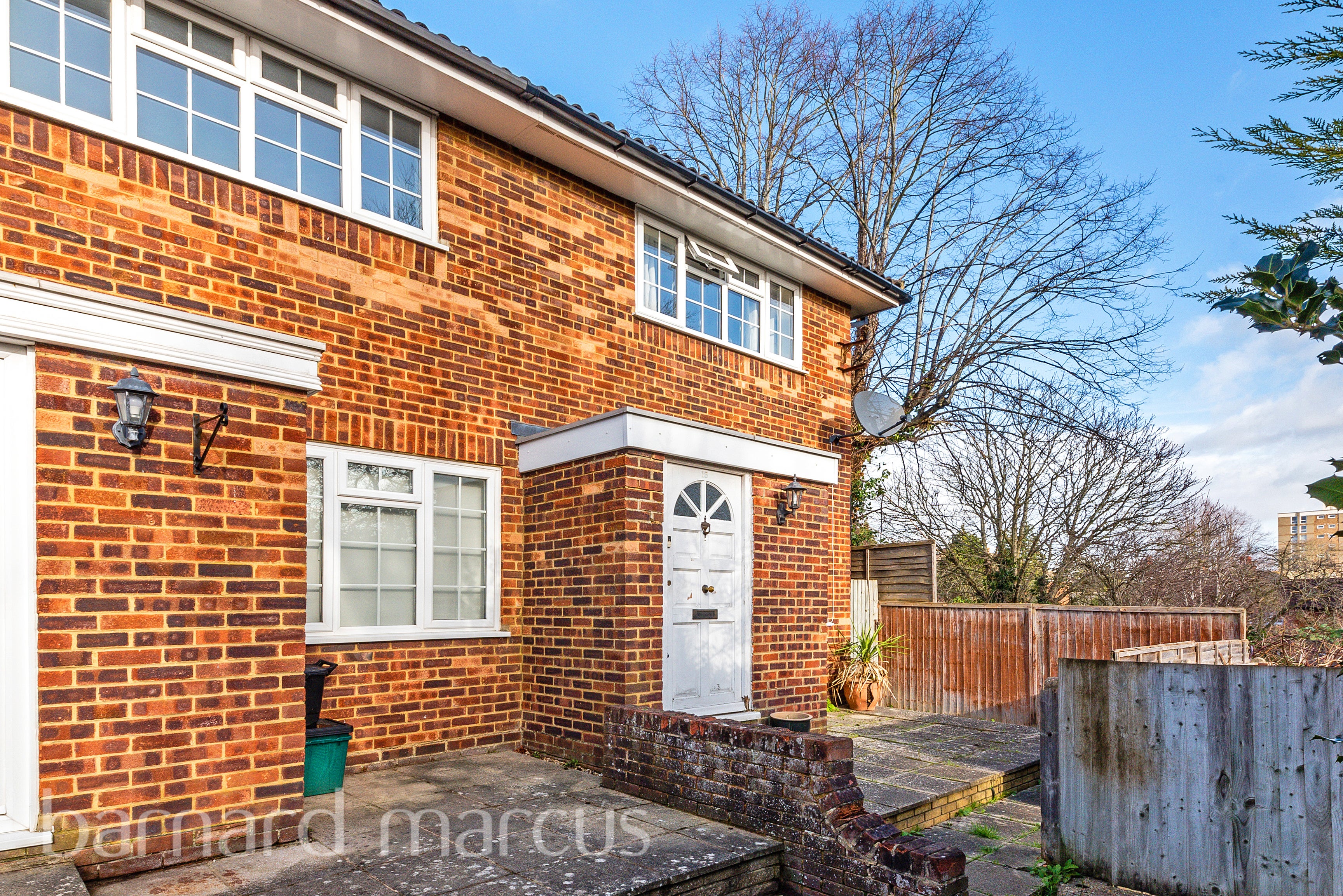 House Tapestry Close in Greater London